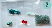 Load image into Gallery viewer, FLOWER EARRINGS

