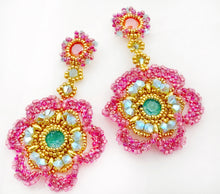 Load image into Gallery viewer, FLOWER EARRINGS
