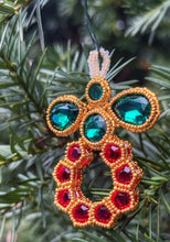 Cargar imagen en el visor de la galería, CHRISTMAS WREATH ORNAMENT
