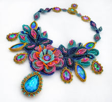 Load image into Gallery viewer, FLOWER NECKLACES (PATTERN)
